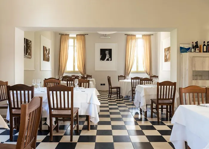 Cascina MarchesaAlbergo